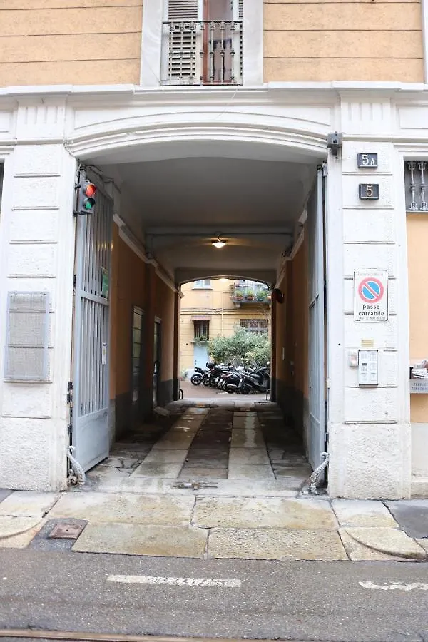 Appartamento Via Custodi - Navigli House Selection